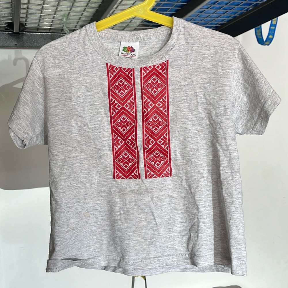 Girls t shirt. Size 3-4